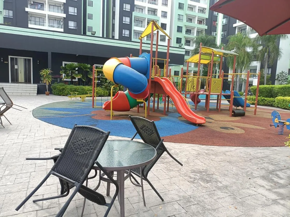Cozy Homestay Ipoh 12 Pax At Station 18 Apartment